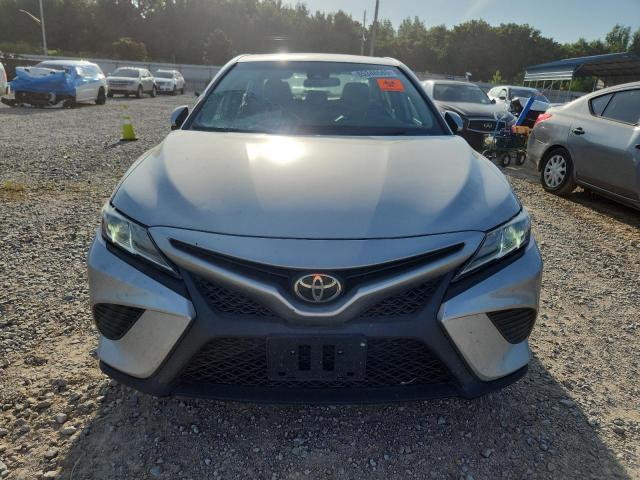 4T1B11HK6KU758675 - 2019 TOYOTA CAMRY L Gümüş foto 5