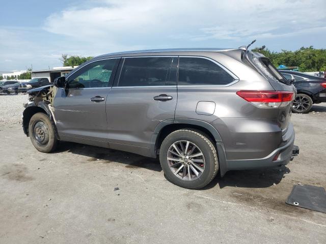 5TDJZRFH6HS470358 - 2017 TOYOTA HIGHLANDER SE GRAY photo 2
