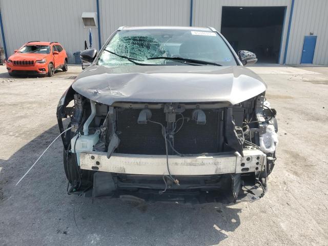 5TDJZRFH6HS470358 - 2017 TOYOTA HIGHLANDER SE GRAY photo 5