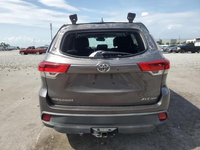 5TDJZRFH6HS470358 - 2017 TOYOTA HIGHLANDER SE GRAY photo 6