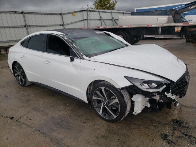 5NPEJ4J22MH112589 - 2021 HYUNDAI SONATA SEL PLUS WHITE photo 4