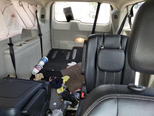 2C4RC1CG6FR646297 - 2015 CHRYSLER TOWN & COU TOURING L SILVER photo 10