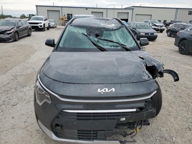 KNDCR3LE0R5148807 - 2024 KIA NIRO EX CHARCOAL photo 5