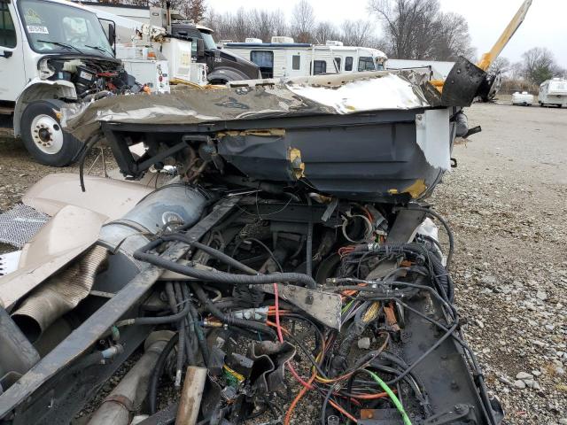 1UYVS25387U164504 - 2007 UTILITY UTILITY WHITE photo 7