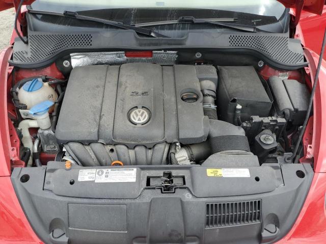 3VW5P7AT5DM803860 - 2013 VOLKSWAGEN BEETLE RED photo 11