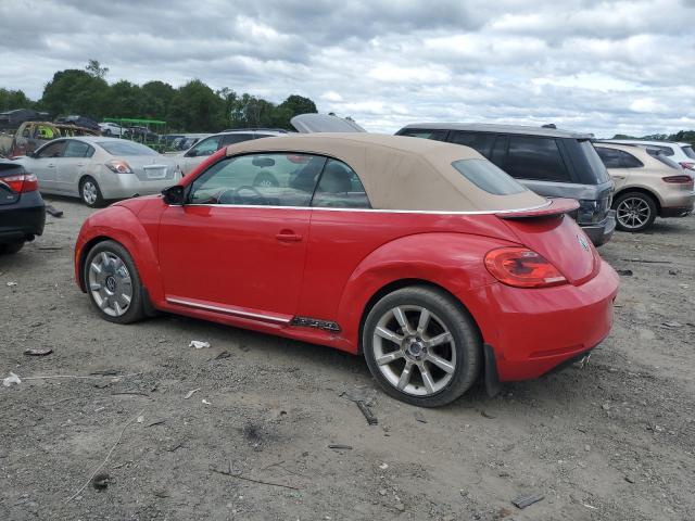3VW5P7AT5DM803860 - 2013 VOLKSWAGEN BEETLE RED photo 2