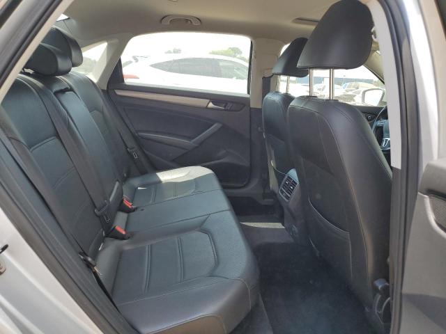 1VWBT7A35EC047223 - 2014 VOLKSWAGEN PASSAT SE SILVER photo 10