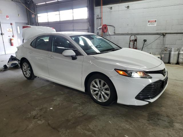 4T1B11HK0KU717524 - 2019 TOYOTA CAMRY L თეთრი ფოტო 4