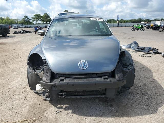 3VWJX7AT8DM679758 - 2013 VOLKSWAGEN BEETLE GRAY photo 5