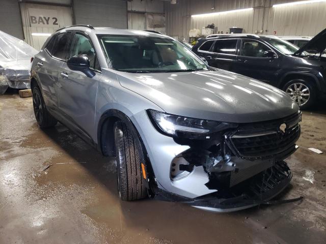 LRBFZPR4XPD200612 - 2023 BUICK ENVISION ESSENCE Մոխրագույն լուսանկար 4