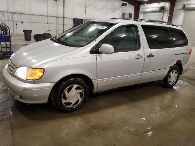 2002 TOYOTA SIENNA LE, 