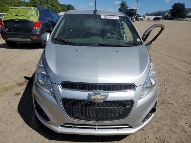 KL8CD6S90FC805898 - 2015 CHEVROLET SPARK 1LT SILVER photo 5