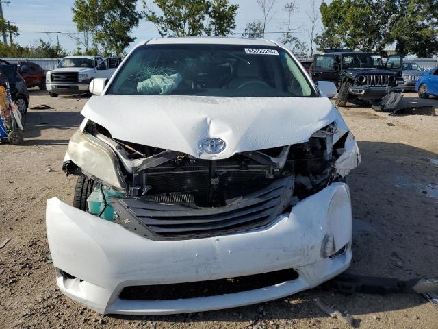 5TDYK3DC9DS398833 - 2013 TOYOTA SIENNA XLE WHITE photo 5