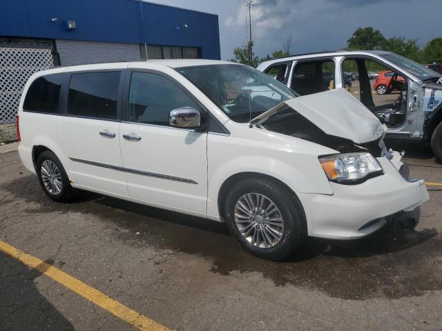2C4RC1CG2DR509273 - 2013 CHRYSLER TOWN & COU TOURING L WHITE photo 4