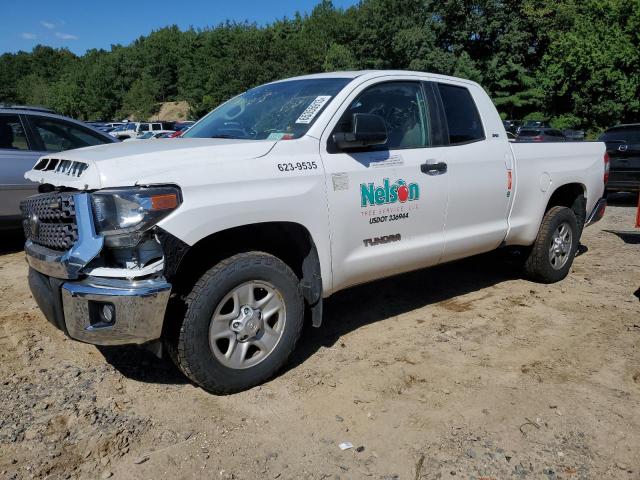 5TFUM5F12KX081001 - 2019 TOYOTA TUNDRA DOUBLE CAB SR/SR5 WHITE photo 1