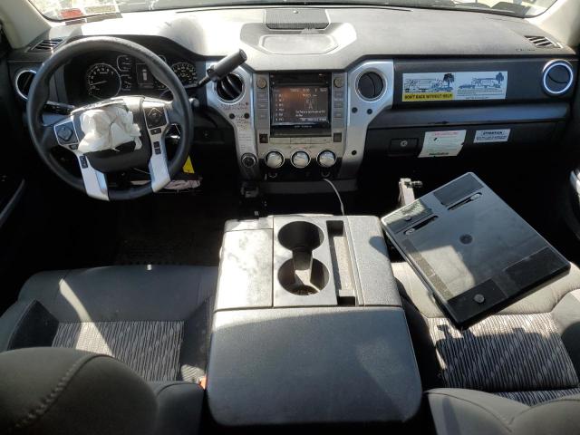 5TFUM5F12KX081001 - 2019 TOYOTA TUNDRA DOUBLE CAB SR/SR5 WHITE photo 8