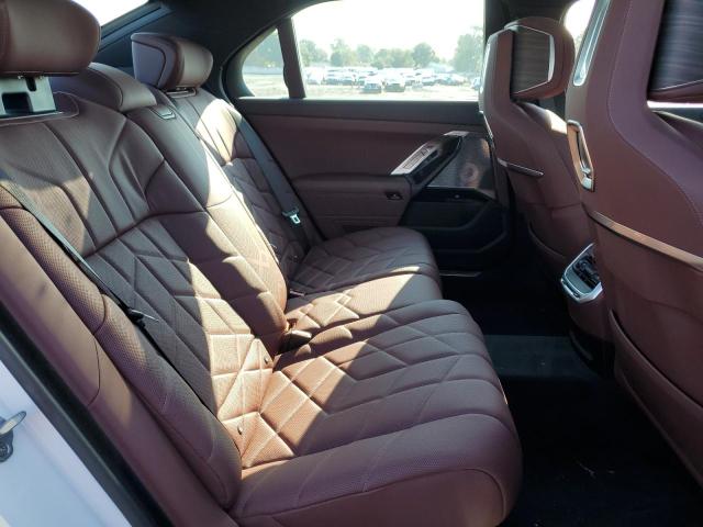 WBY53EJ03RCR69052 - 2024 BMW I7 XDRIVE60 WHITE photo 10