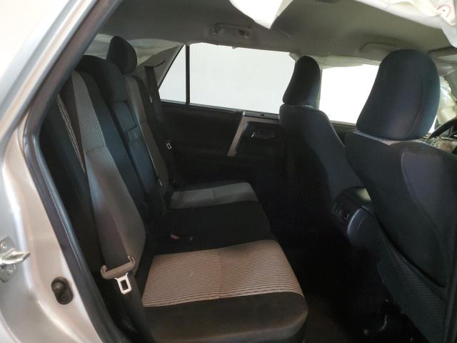 JTEBU5JR5G5326103 - 2016 TOYOTA 4RUNNER SR5/SR5 PREMIUM 银色 照片 10