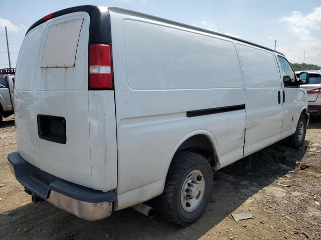 1GCWGBFG0J1202158 - 2018 CHEVROLET EXPRESS G2500 WHITE photo 3