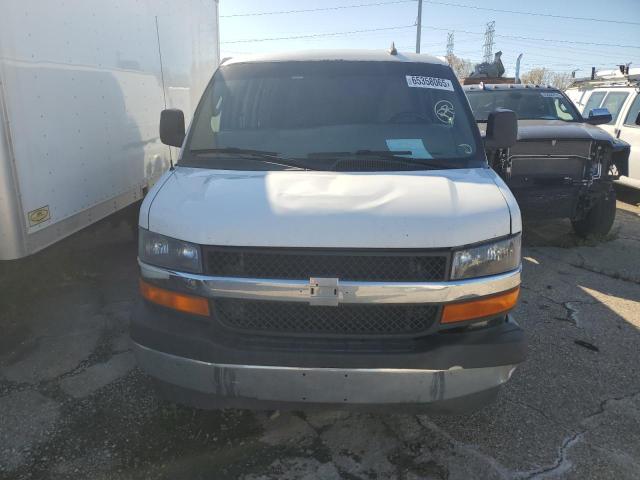 1GCWGBFG0J1202158 - 2018 CHEVROLET EXPRESS G2500 WHITE photo 5