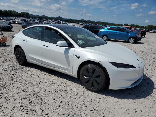 5YJ3E1EA9SF990186 - 2025 TESLA MODEL 3 WHITE photo 4