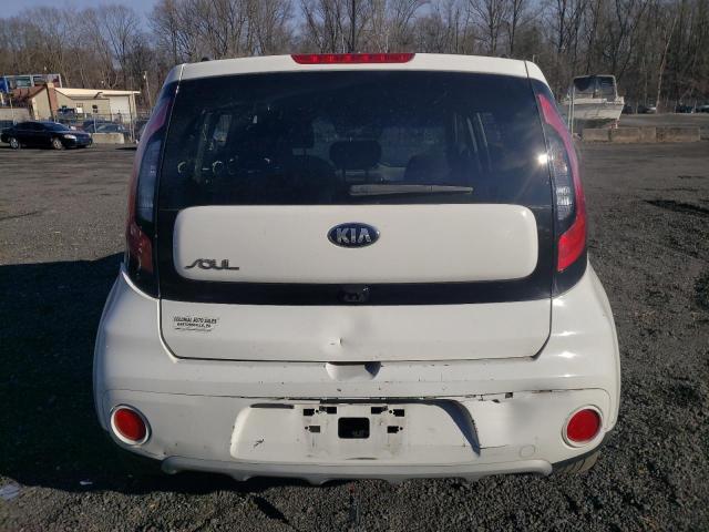 KNDJP3A50K7690404 - 2019 KIA SOUL + WHITE photo 6