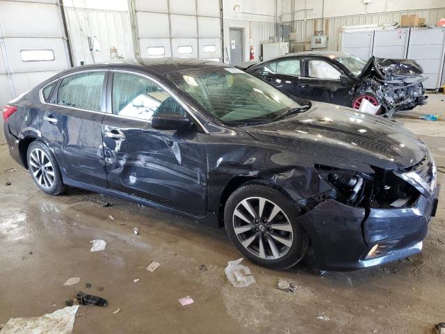 1N4AL3AP3HC215946 - 2017 NISSAN ALTIMA 2.5 BLUE photo 4