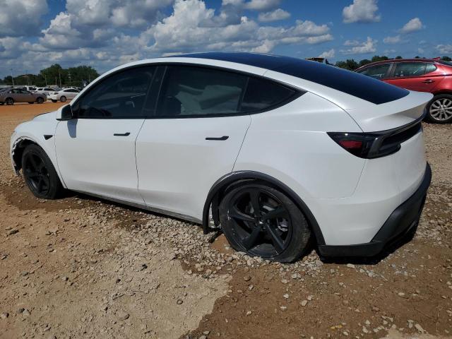 7SAYGDEE6TA399545 - 2026 TESLA MODEL Y WHITE photo 2