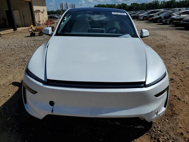 7SAYGDEE6TA399545 - 2026 TESLA MODEL Y WHITE photo 5