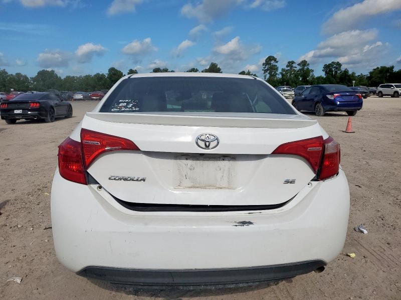 2T1BURHE0JC053211 - 2018 TOYOTA COROLLA L Blanc photo 6