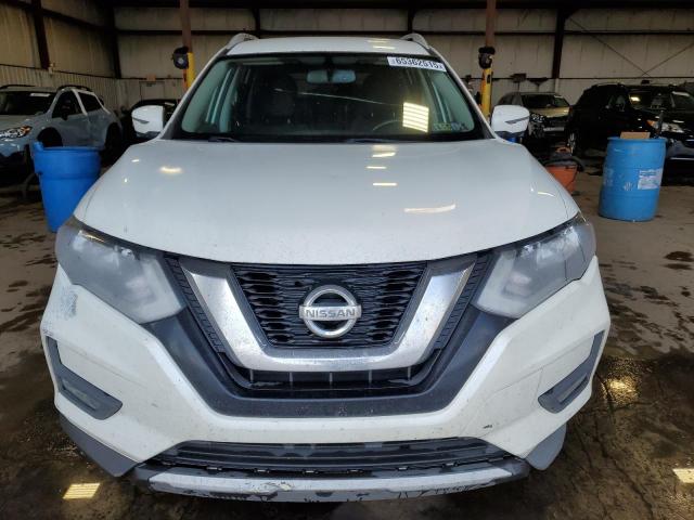 KNMAT2MV4HP552651 - 2017 NISSAN ROGUE S WHITE photo 5