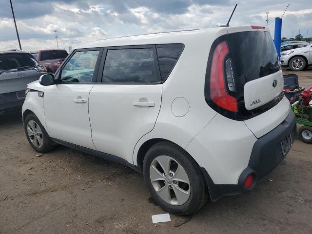 KNDJN2A21G7335576 - 2016 KIA SOUL WHITE photo 2