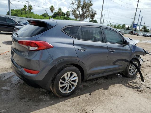 KM8J23A40GU216138 - 2016 HYUNDAI TUCSON SE GRAY photo 3