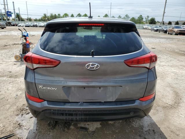 KM8J23A40GU216138 - 2016 HYUNDAI TUCSON SE GRAY photo 6