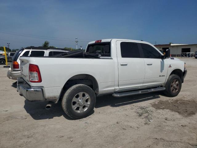 3C6UR5DL5NG386479 - 2022 RAM 2500 BIG HORN/LONE STAR WHITE photo 3