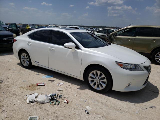 JTHBW1GG3E2052281 - 2014 LEXUS ES 300H WHITE photo 4