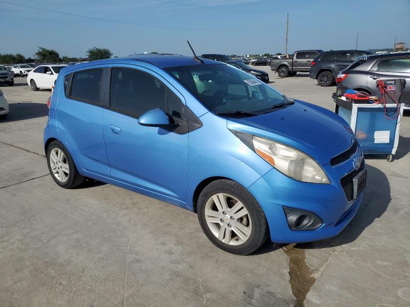 KL8CD6S9XEC421822 - 2014 CHEVROLET SPARK 1LT ლურჯი ფოტო 4