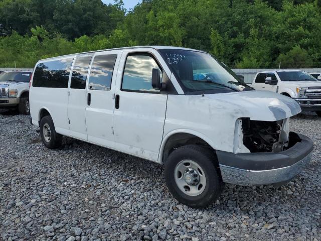 1GAZG1FG2B1165244 - 2011 CHEVROLET EXPRESS 3500 LT WHITE photo 4