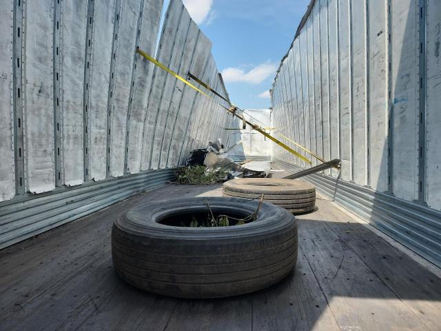 1UYVS2536K3515716 - 2019 UTILITY VS2DX თეთრი ფოტო 6