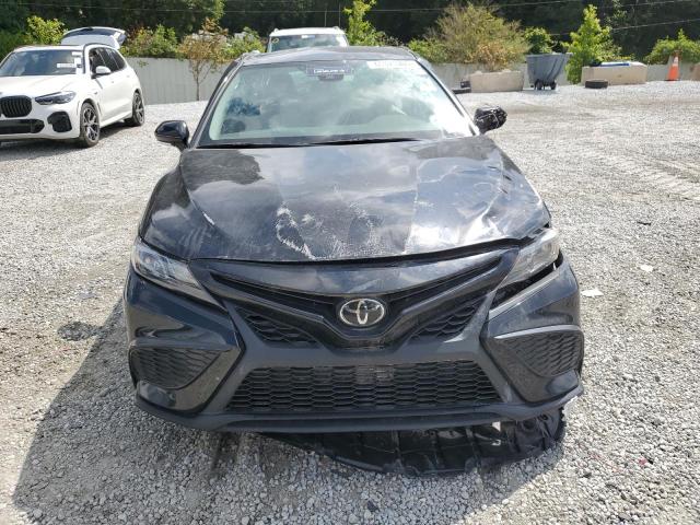 4T1G11AK6RU888675 - 2024 TOYOTA CAMRY SE NIGHT SHADE BLACK photo 5