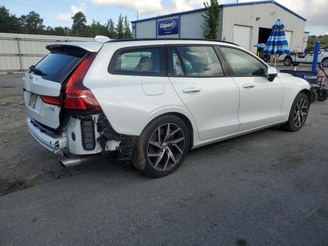 YV1102EKXL2371728 - 2020 VOLVO V60 T5 MOMENTUM WHITE photo 3