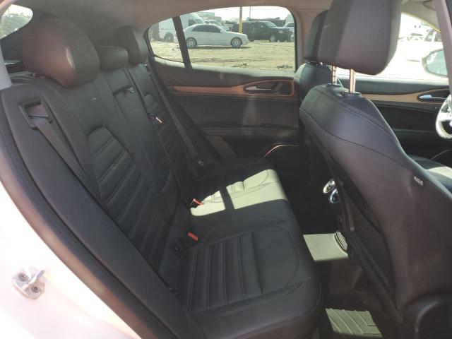 ZASPAKBN4K7C38841 - 2019 ALFA ROMEO STELVIO TI WHITE photo 11