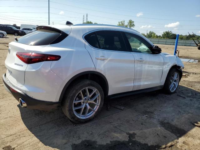 ZASPAKBN4K7C38841 - 2019 ALFA ROMEO STELVIO TI WHITE photo 3