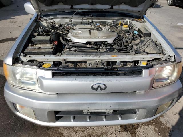 JNRDR09Y83W300922 - 2003 INFINITI QX4 SILVER photo 12