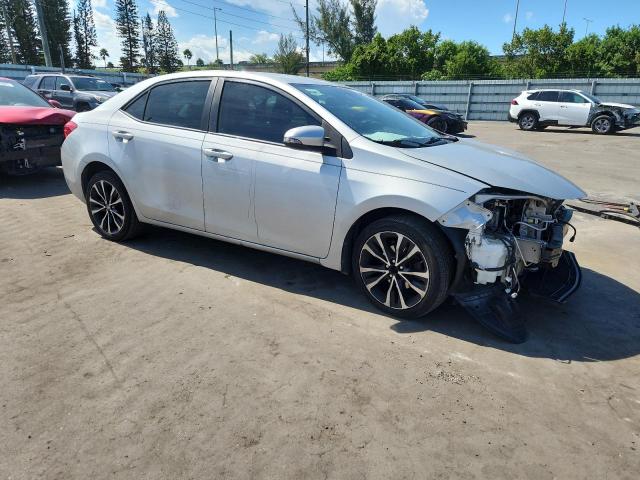 5YFBURHE7KP899501 - 2019 TOYOTA COROLLA L ვერცხლისფერი ფოტო 4
