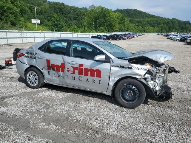 2T1BURHE6JC988717 - 2018 TOYOTA COROLLA L Күміс фото 4