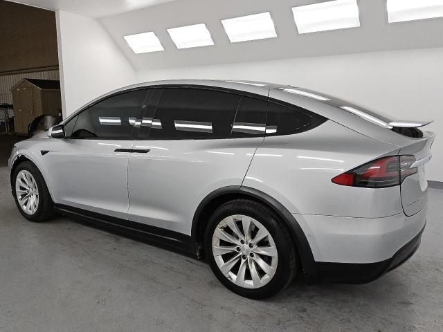 5YJXCDE25GF026158 - 2016 TESLA MODEL X Plata foto 2