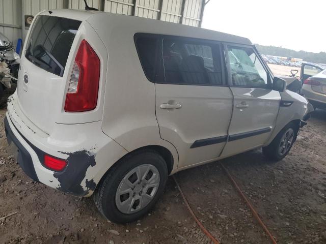 KNDJT2A58C7466465 - 2012 KIA SOUL WHITE photo 3