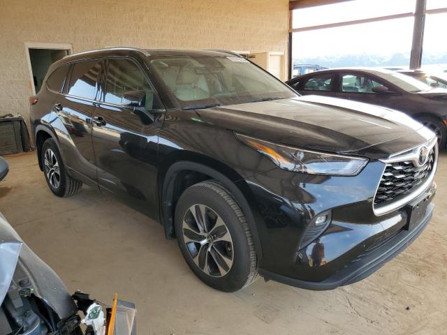 5TDGZRAH9NS538455 - 2022 TOYOTA HIGHLANDER XLE BLACK photo 4