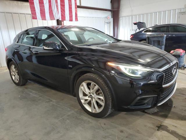 SJKCH5CP7HA024598 - 2017 INFINITI QX30 BASE BLACK photo 4